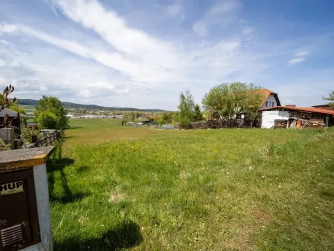 Prodej pozemku pro bydlení, Lipí, 1750 m2