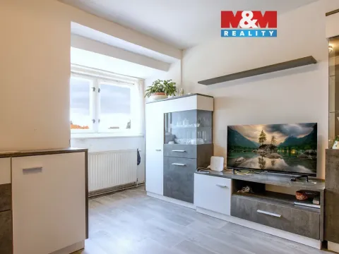Prodej bytu 3+1, Cvikov - Cvikov II, Komenského, 48 m2
