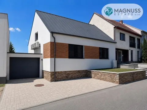 Prodej rodinného domu, Moravany, 180 m2