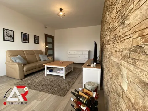 Prodej bytu 3+1, Hustopeče, Školní, 78 m2