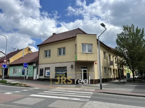 Pronájem obchodního prostoru, Veselí nad Moravou, tř. Masarykova, 143 m2