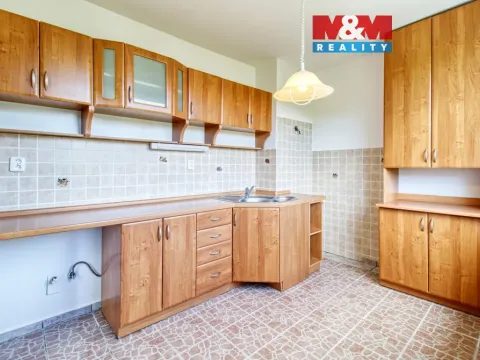 Prodej bytu 2+1, Chomutov, Holešická, 62 m2