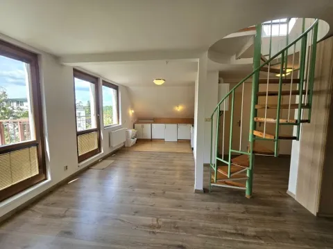 Pronájem bytu 2+kk, Praha, Strakatého, 84 m2