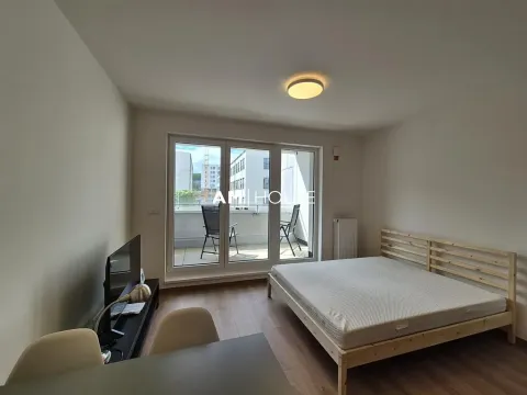 Pronájem bytu 1+kk, Praha - Vysočany, Poděbradská, 35 m2