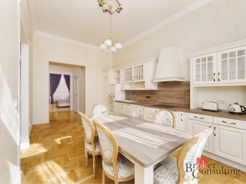 Pronájem bytu 3+1, Praha, 114 m2