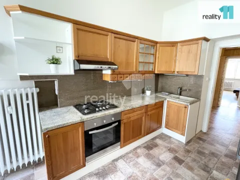 Pronájem bytu 3+1, Praha - Žižkov, Biskupcova, 93 m2