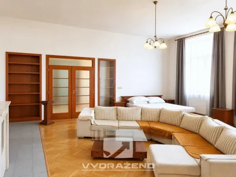 Prodej rodinného domu, Dolní Kounice, 400 m2