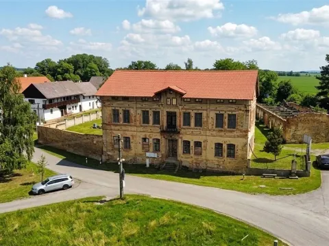 Prodej činžovního domu, Chorušice, 517 m2