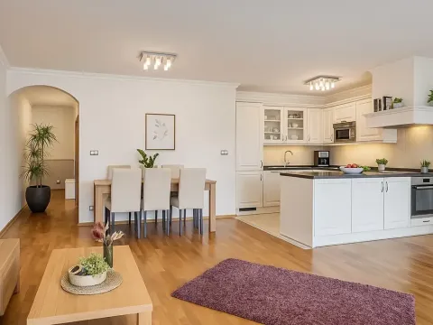 Pronájem bytu 3+1, České Budějovice, Vřesová, 83 m2