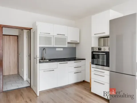 Pronájem bytu 2+kk, Praha - Hodkovičky, Pod lysinami, 41 m2