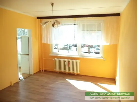 Pronájem bytu 1+1, Praha - Háje, Brechtova, 30 m2