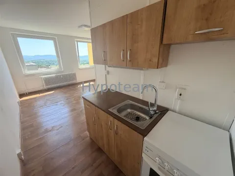 Pronájem bytu 1+kk, Chlumec, Podzimní, 31 m2