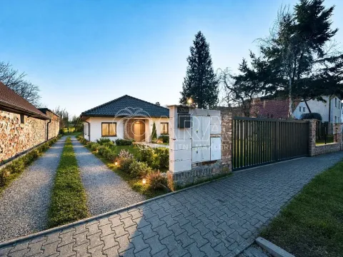 Prodej pozemku pro bydlení, Chotusice, 382 m2