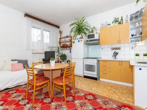 Prodej bytu 2+kk, Pardubice - Zelené Předměstí, Češkova, 56 m2