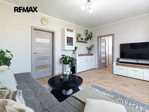 Prodej bytu 3+1, Jindřichův Hradec, sídliště Vajgar, 62 m2