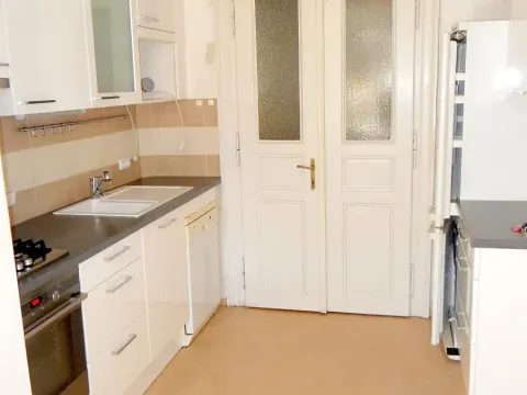 Pronájem bytu 3+1, Praha - Vinohrady, Budečská, 75 m2