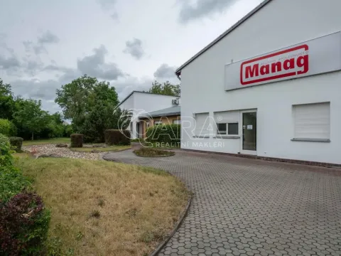Pronájem kanceláře, Libiš, Školní, 201 m2