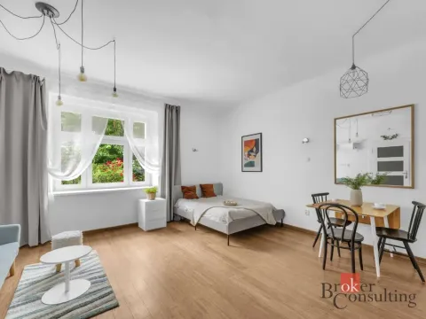 Prodej bytu 1+kk, Praha - Bubeneč, N. A. Někrasova, 49 m2