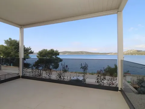 Prodej bytu 4+kk, Šibenik, Chorvatsko, Šparadići, 114 m2