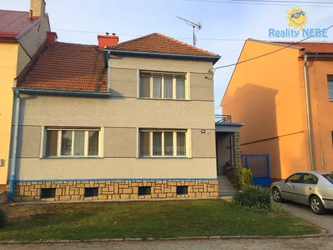 Pronájem rodinného domu, Hluk, Sokolská, 150 m2