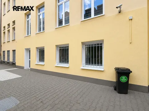 Pronájem skladu, Plzeň, Zikmunda Wintra, 520 m2