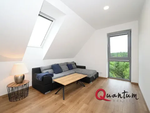 Pronájem kanceláře, Praha - Holyně, Za Knotkem, 79 m2