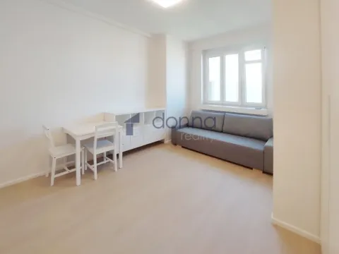 Pronájem bytu 1+kk, Praha, Myslbekova, 26 m2