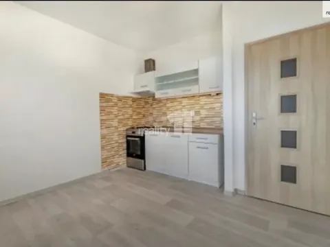 Pronájem bytu 2+kk, Česká Lípa, Železničářská, 34 m2
