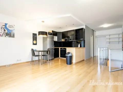 Pronájem bytu 2+kk, Praha - Vysočany, Skloněná, 58 m2