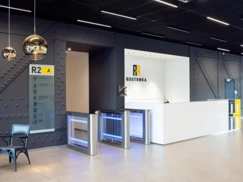 Pronájem kanceláře, Praha - Karlín, Sokolovská, 337 m2