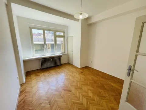 Pronájem bytu 1+kk, Praha - Vršovice, Tolstého, 26 m2