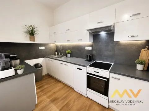 Prodej bytu 2+kk, Hradec Králové, Mánesova, 61 m2