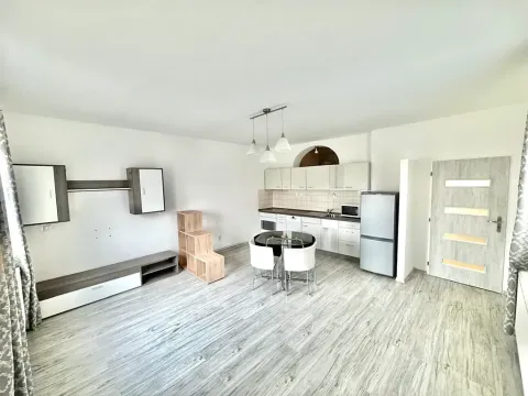 Pronájem bytu 1+kk, Frýdlant, ČSA, 40 m2