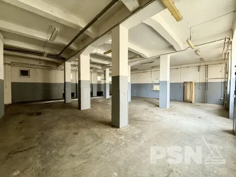 Pronájem skladu, Brno - Komárov, Komárovské nábřeží, 678 m2