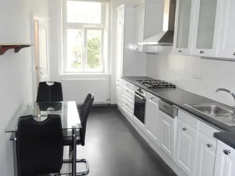 Pronájem bytu 2+1, Praha - Nusle, náměstí Bratří Synků, 77 m2