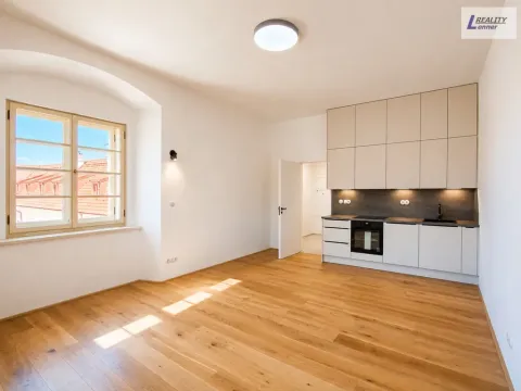 Pronájem bytu 1+kk, Jince, Slavíkova, 48 m2