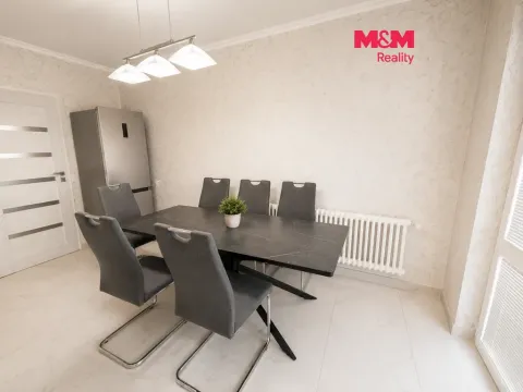 Prodej bytu 3+1, Ústí nad Labem - Ústí nad Labem-centrum, Velká Hradební, 69 m2