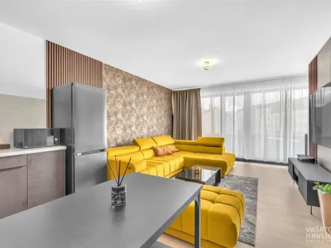 Pronájem bytu 2+kk, Hradec Králové, Pražská třída, 60 m2