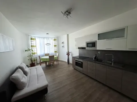 Prodej bytu 3+1, Olomouc, Rumunská, 107 m2