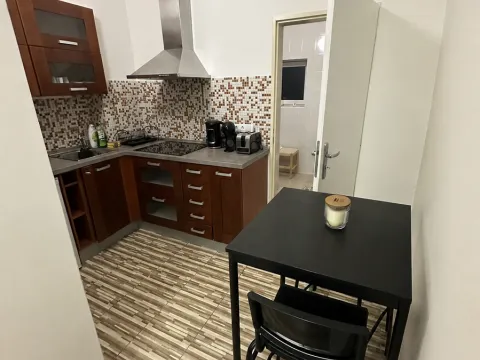 Pronájem bytu 2+kk, Karlovy Vary, Libušina, 31 m2