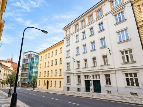Pronájem bytu 1+1, Praha - Nové Město, Hálkova, 33 m2