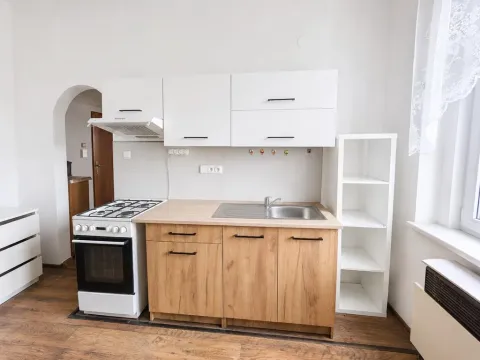 Pronájem bytu 1+1, Aš, Nádražní, 35 m2