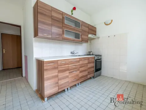 Prodej bytu 1+1, Chodov, Hlavní, 37 m2