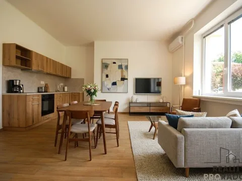Pronájem bytu 1+kk, Velké Pavlovice, Náměstí 9. května, 44 m2