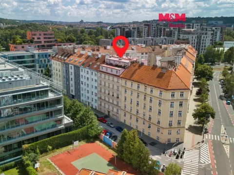 Prodej bytu 1+kk, Praha - Holešovice, U parního mlýna, 30 m2