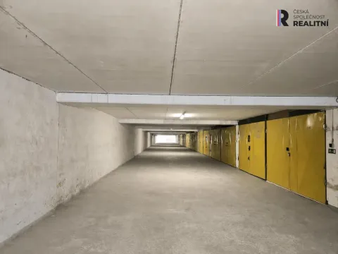 Pronájem garáže, Praha - Kyje, Manželů Dostálových