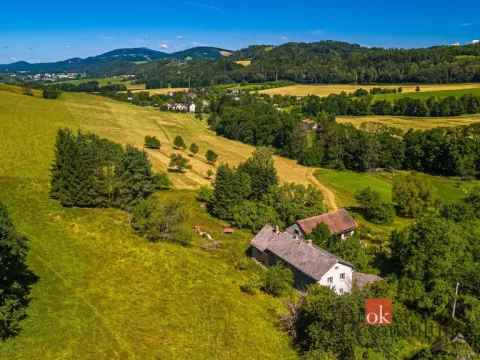 Prodej rodinného domu, Frýdštejn - Sestroňovice, 300 m2