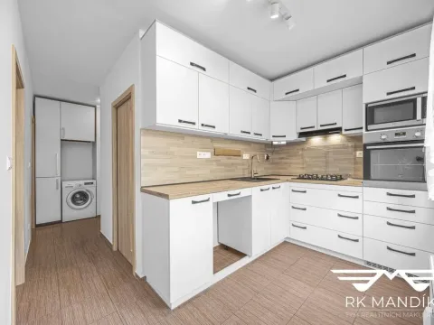 Pronájem bytu 3+1, Praha - Malešice, Tuchorazská, 72 m2