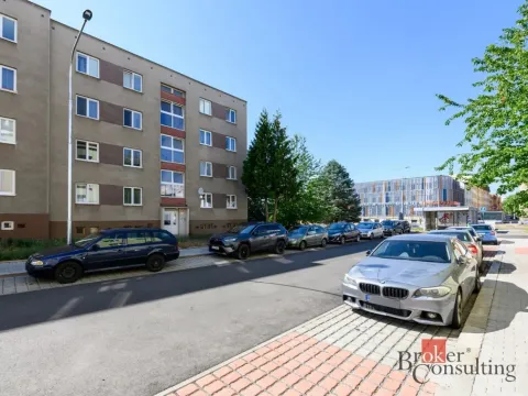 Prodej bytu 2+kk, Plzeň - Lobzy, Živnostenská, 40 m2