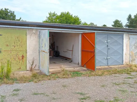 Prodej garáže, Hradec Králové, Čajkovského, 16 m2